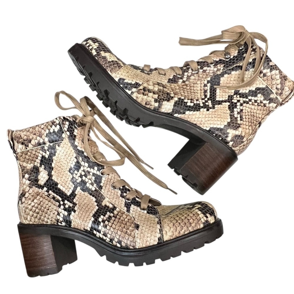 Vince Camuto Gaviana Combat Boots 7 Leather Shortbread Desert Python Lug Sole